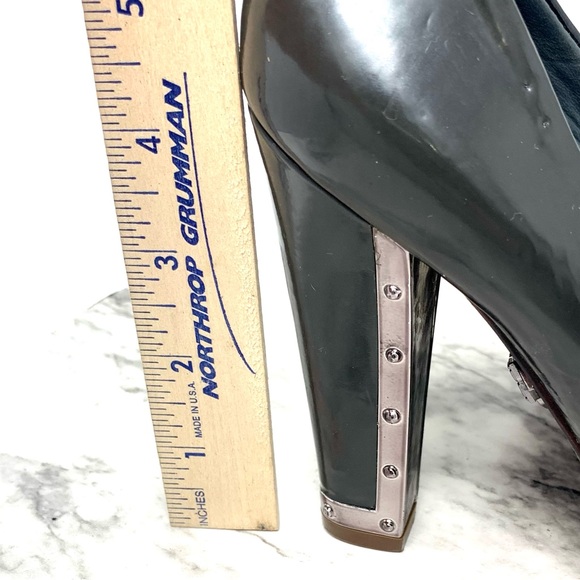 BCBGMaxAzria Platform Studded Patent Gray/Green Pumps 6 Edgy Grunge Punk Classic - Picture 15 of 16